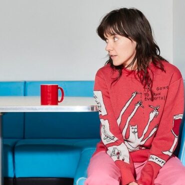 courtney-barnett-covers-chastity-belt’s-“different-now”:-listen