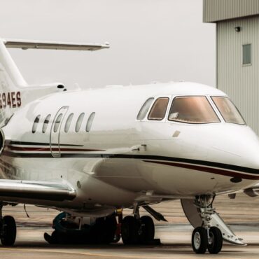 advantages-of-flying-with-a-private-jet-charter