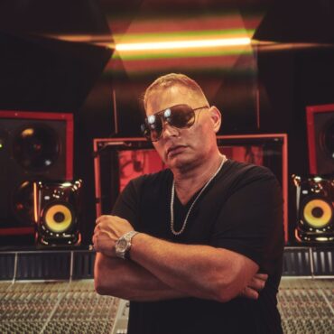 scott-storch-shares-an-inside-look-at-the-krk-classic-8ss-studio-monitors