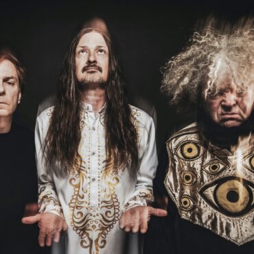 melvins-drummer-dale-crover-to-sit-out-2023-tour-due-to-emergency-spinal-surgery