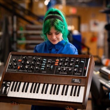 a-day-with-danz-cm:-crafting-synths-and-music-at-the-moog-factory