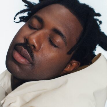 sampha-details-album-and-tour-dates,-shares-new-“only”-video:-watch