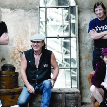 ac/dc-get-rid-of-longtime-member-before-return