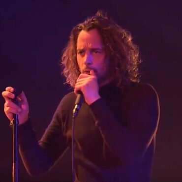 chris-cornell-opera-coming-from-pearl-jam-member