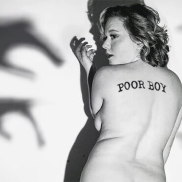 lydia-loveless-shares-lyric-video-for-new-song-“poor-boy”-and-announces-new-tour-dates