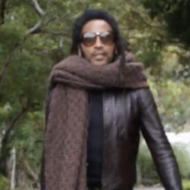 lenny-kravitz-joins-tiktok-with-giant-viral-scarf