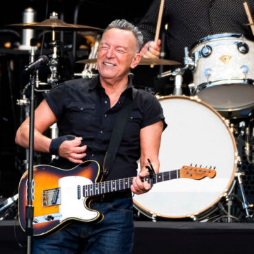 bruce-springsteen-postpones-remaining-2023-shows-due-to-peptic-ulcer