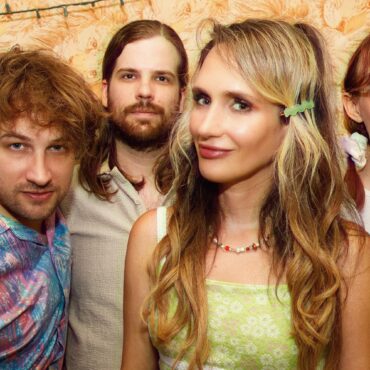 speedy-ortiz-announce-10th-anniversary-reissue-of-major-arcana