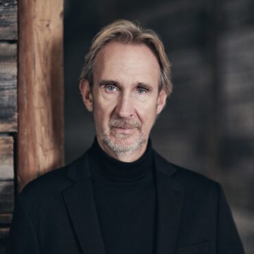 happy-birthday-mike-rutherford-(genesis)