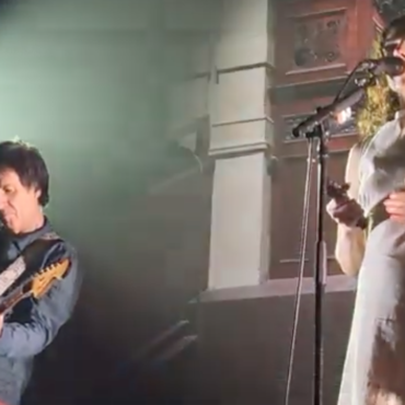 watch-johnny-marr-join-pj-harvey-for-three-songs-in-manchester