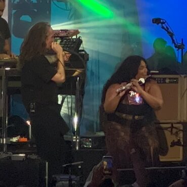 watch-incubus-bring-out-lizzo-and-play-morning-view-deep-cuts-in-la