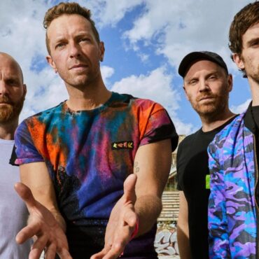 coldplay-countersue-former-manager-for-$17m,-citing-useless-bespoke-pylons