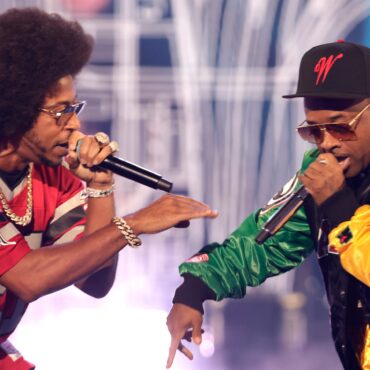 ludacris,-nelly,-lil-jon,-and-da-brat-join-jermaine-dupri’s-2023-bet-hip-hop-awards-performance:-watch