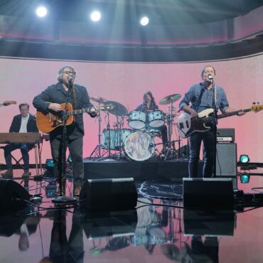 watch-wilco-perform-“evicted”-on-kimmel