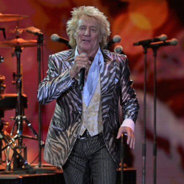 rod-stewart-turns-down-saudi-arabia-gig-“to-shine-a-light-on-the-injustices-there”