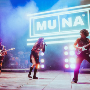 watch-muna-cover-“since-u-been-gone”-in-la