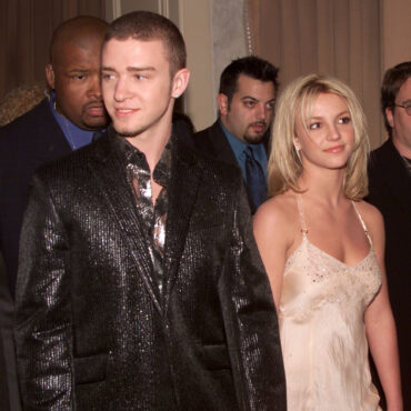 in-new-memoir-britney-spears-reveals-she-had-an-abortion-while-dating-justin-timberlake