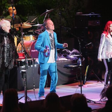 the-b-52’s’-white-house-performance-called-off-in-deference-to-victims-of-israel-hamas-war