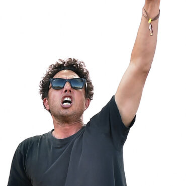 zack-de-la-rocha-marches-for-palestine-after-no-showing-rage-against-the-machine’s-rock-hall-induction