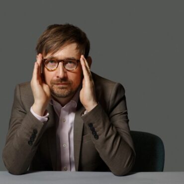 happy-birthday-neil-hannon-(divine-comedy)