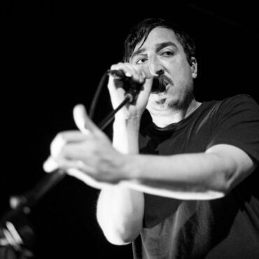 grizzly-bear’s-ed-droste-opens-up-about-leaving-music-to-become-a-therapist