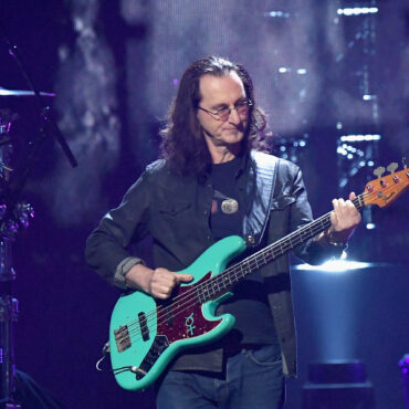 geddy-lee-says-he’s-open-to-rush-playing-shows-again