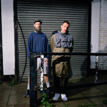 sleaford-mods-share-statement-on-show-cut-short-after-palestinian-scarf-thrown-onstage,-call-for-ceasefire-in-gaza