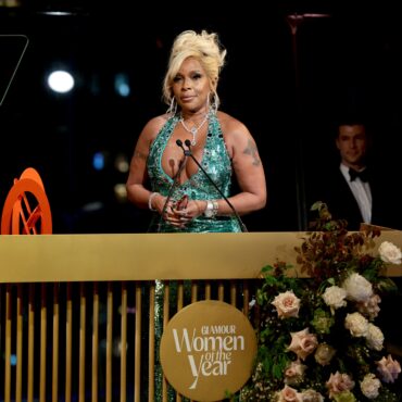 mary-j.-blige-honored-at-glamour’s-2023-women-of-the-year-awards