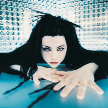 we’ve-got-a-file-on-you:-evanescence’s-amy-lee