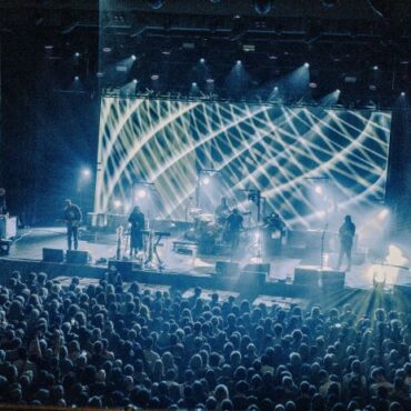 slowdive,-deary-@-the-troxy,-london,-uk,-november-3,-2023