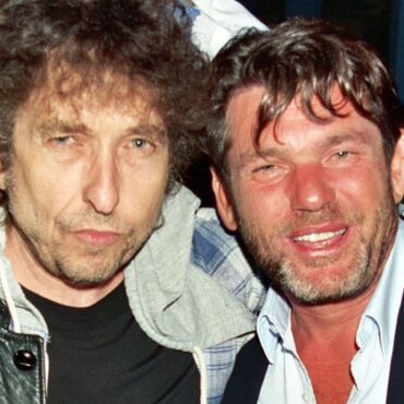 bob-dylan-quips-about-letting-jann-wenner-return-to-rock-hall-position