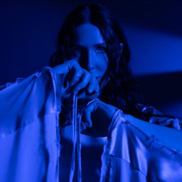 chelsea-wolfe-shares-video-for-new-song-“tunnel-lights”