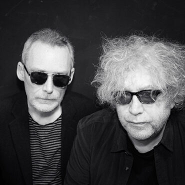 the-jesus-and-mary-chain-announce-new-album,-share-new-song-“jamcod”