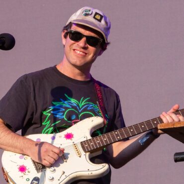 animal-collective’s-avey-tare-contributes-new-song-to-compilation-of-cooking-songs:-listen