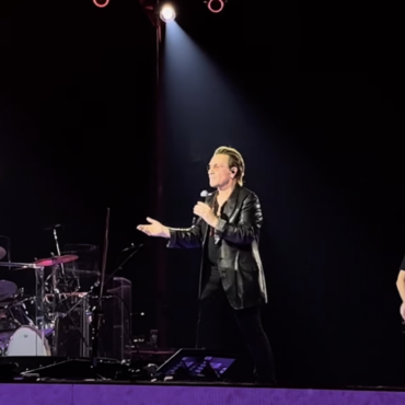 watch-u2-pay-tribute-to-shane-macgowan-with-pogues-cover-at-vegas-sphere