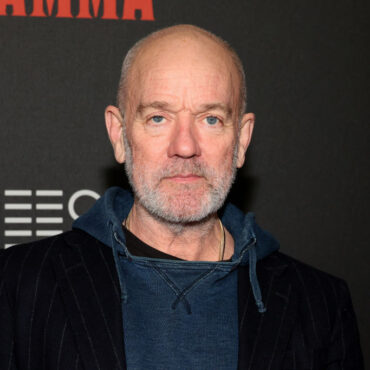 michael-stipe-discusses-new-solo-album-with-ny-times-(and-taylor-swift,-phoebe-bridgers,-matty-healy,-&-jack-antonoff)