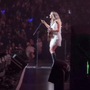 detroit-jingle-ball-announced-surprise-guest-taylor-swift-then-brought-out-an-impersonator