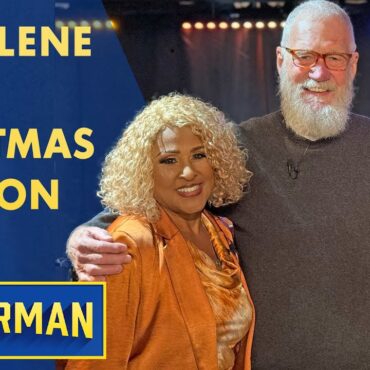 watch-darlene-love-perform-“christmas-(baby-please-come-home)”-for-david-letterman-for-the-first-time-in-nine-years