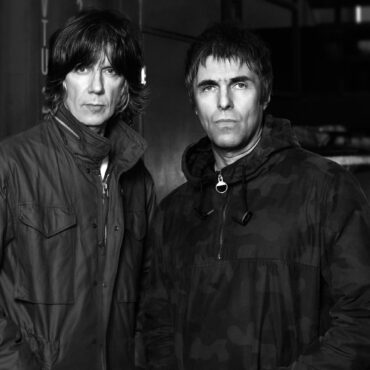 liam-gallagher-and-the-stone-roses’-john-squire-join-forces-for-new-song-“just-another-rainbow”:-listen