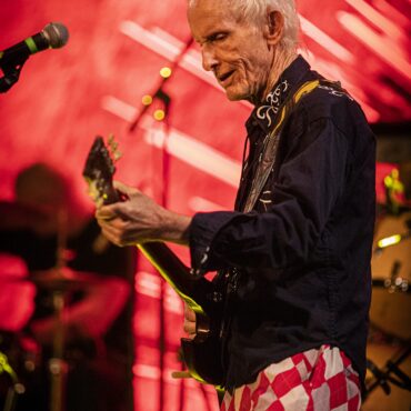 happy-birthday-robby-krieger-(doors)