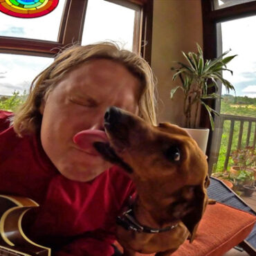 ty-segall-shares-video-for-new-song-“my-best-friend”