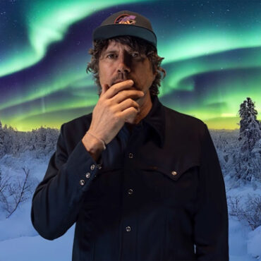 gruff-rhys-shares-video-for-new-song-“bad-friend”-and-announces-new-us.-tour-dates