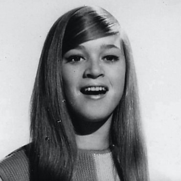 mary-weiss,-lead-singer-of-the-shangri-las,-dies-at-75