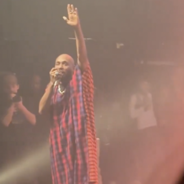 watch-yasiin-bey-perform-mf-doom-covers-set-in-paris