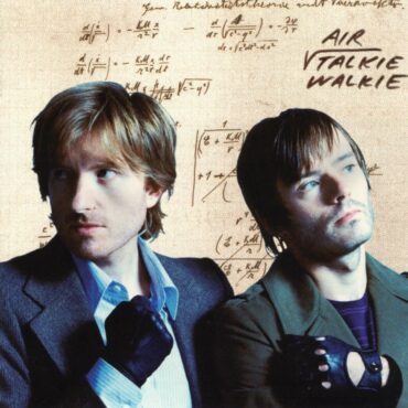 air-released-“talkie-walkie”-20-years-ago-today