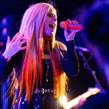 avril-lavigne-announces-greatest-hits-tour-with-all-time-low-&-simple-plan