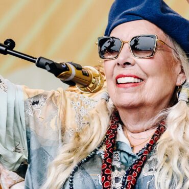 joni-mitchell-announces-joni-jam-concert-at-the-hollywood-bowl