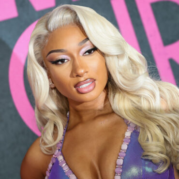 megan-thee-stallion’s-“hiss”-debuts-at-#1