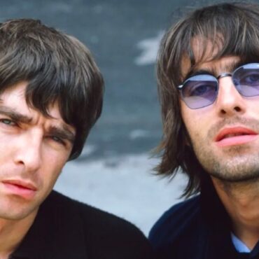 oasis’-liam-gallagher-says-noel-gallagher-turned-down-a-definitely-maybe-30th-anniversary-tour,-peter-frampton-tells-them-to-stop-marding