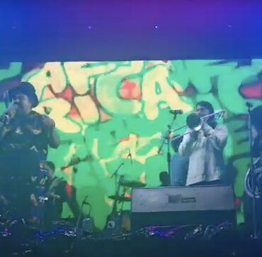 watch-damon-albarn-&-africa-express-cover-the-smiths’-“panic”-at-bahidora-festival